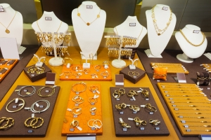 13 Tips for Buying Jewelry in New York City